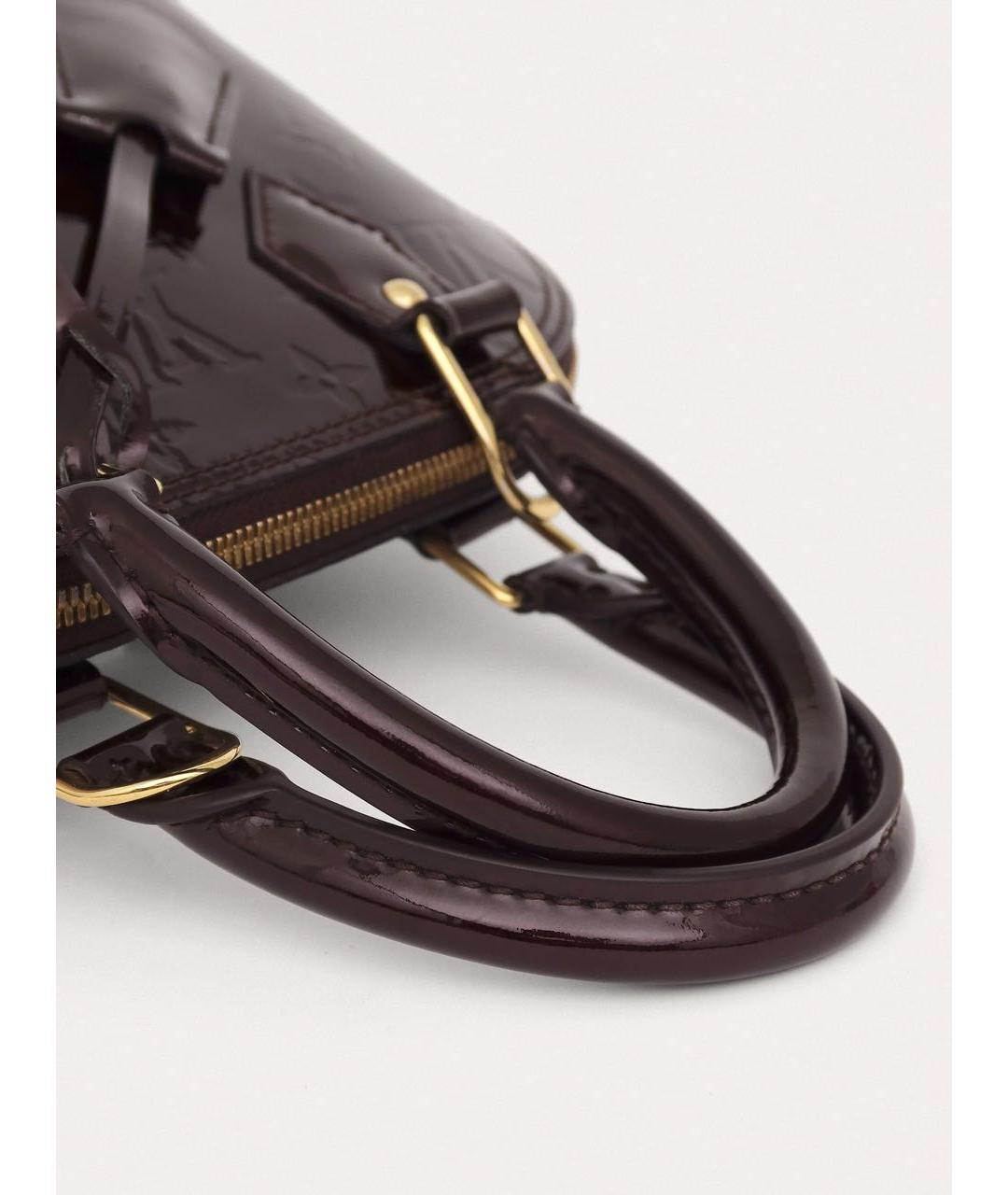 LOUIS VUITTON Бордовая сумка через плечо из лакированной кожи, фото 6