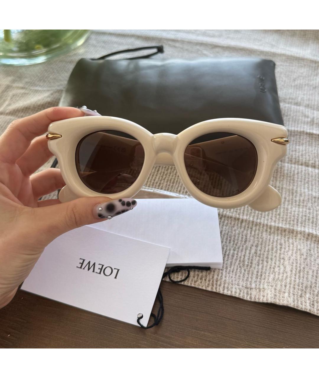 LOEWE Бежевые пластиковые солнцезащитные очки, фото 7