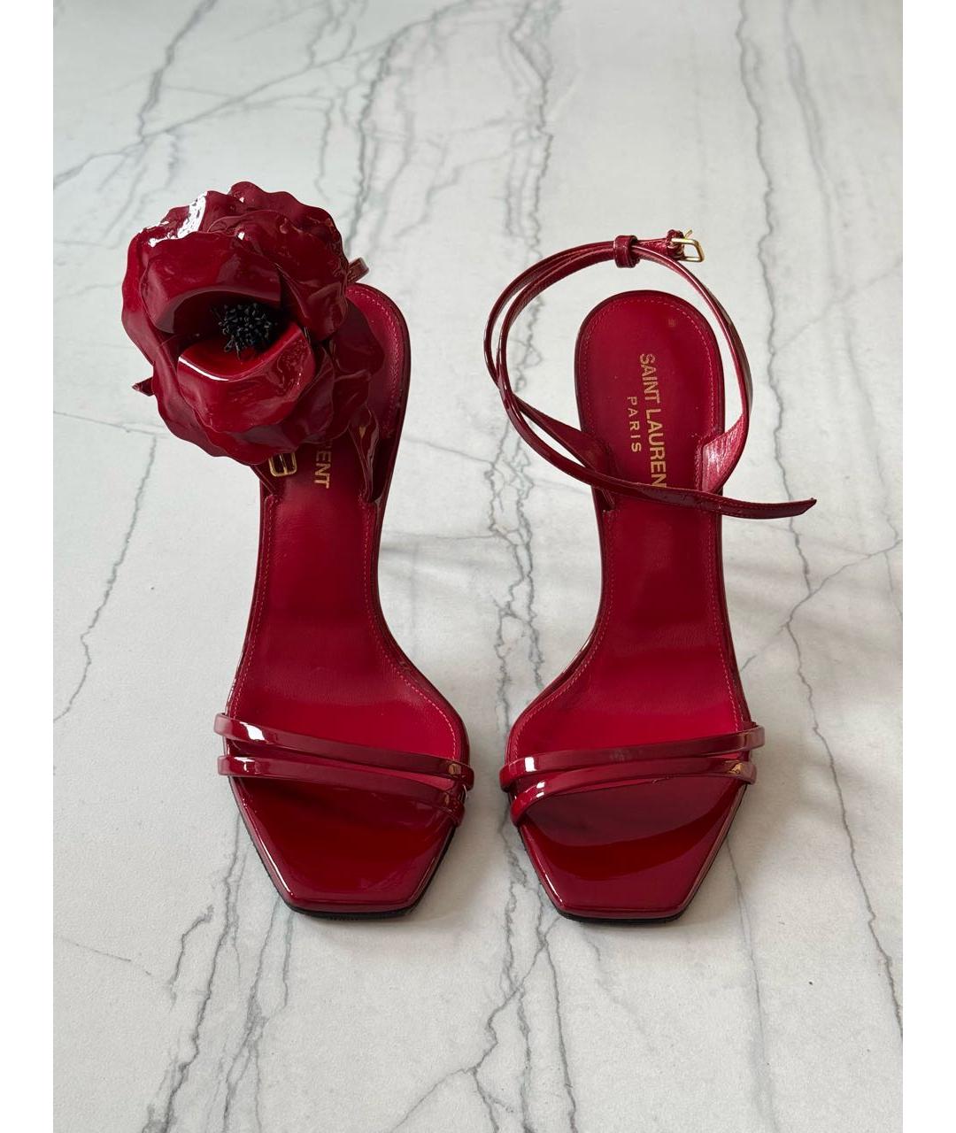 SAINT LAURENT Красные босоножки из лакированной кожи, фото 3