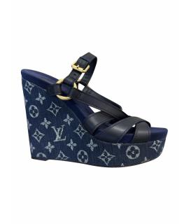 LOUIS VUITTON Босоножки