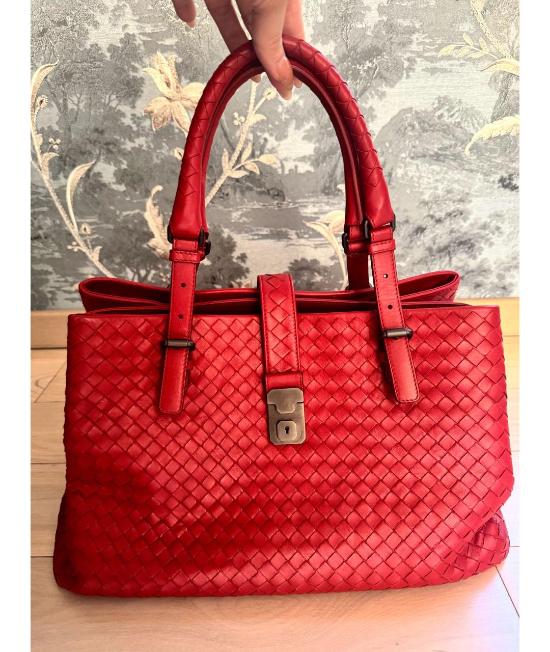 BOTTEGA VENETA Бордовая кожаная сумка тоут, фото 9