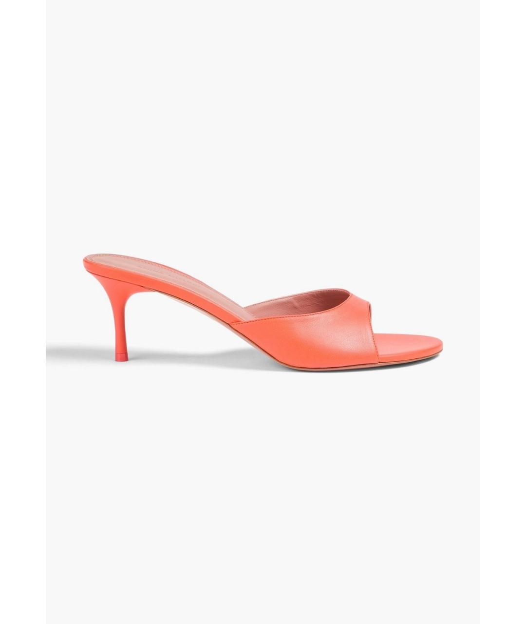 Amina Muaddi Коралловые кожаные мюли, фото 5