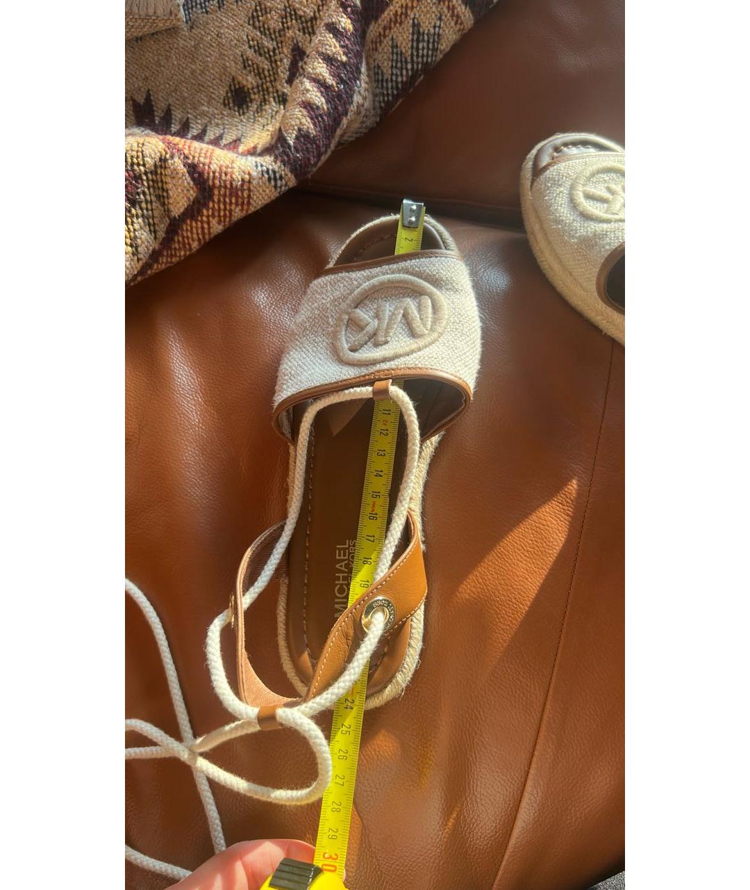 MICHAEL KORS Бежевые кожаные босоножки, фото 6