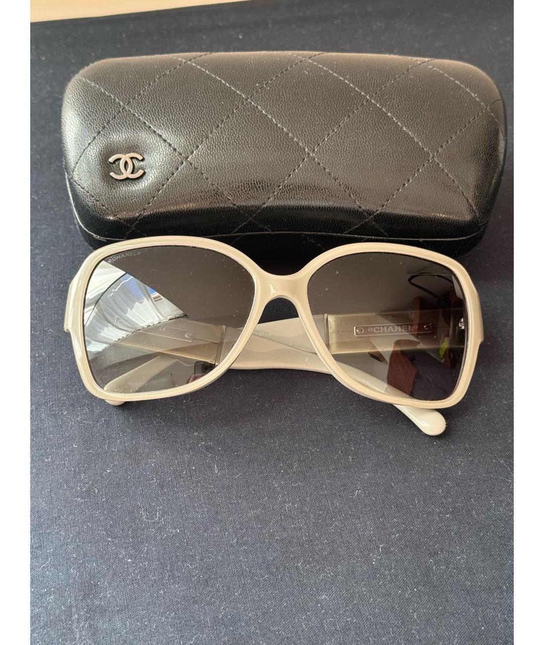 CHANEL Бежевые пластиковые солнцезащитные очки, фото 3