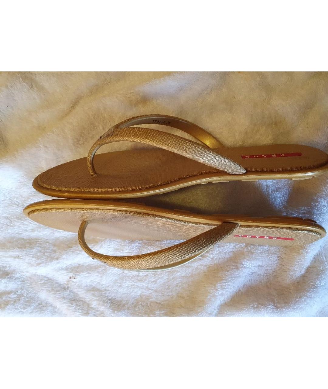 PRADA Золотые резиновые шлепанцы, фото 8