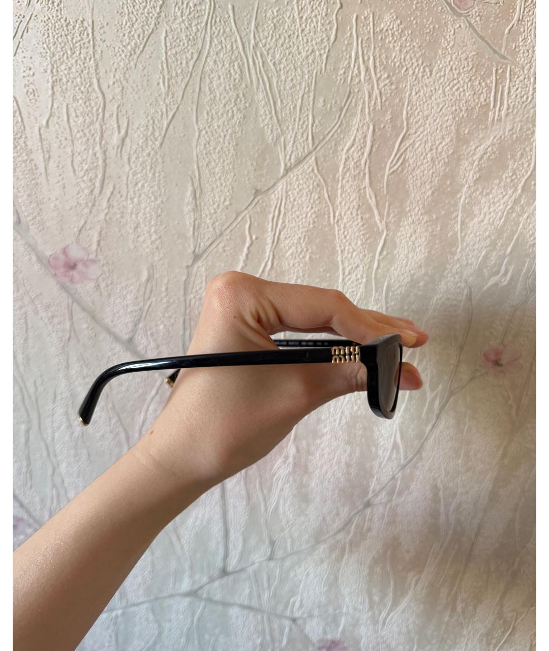 MIU MIU Черные пластиковые солнцезащитные очки, фото 3