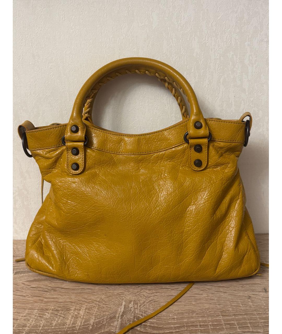 BALENCIAGA Кожаная сумка с короткими ручками, фото 2