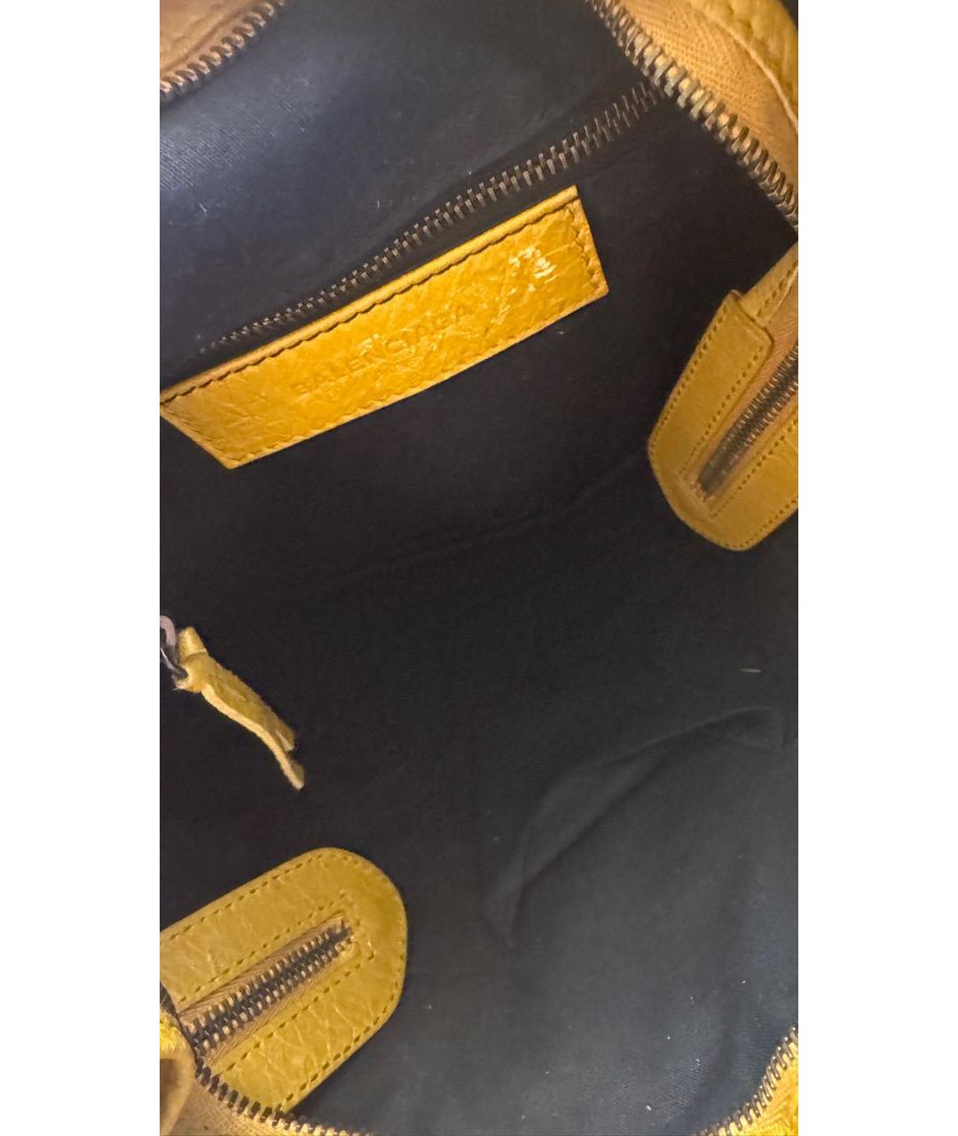 BALENCIAGA Кожаная сумка с короткими ручками, фото 4