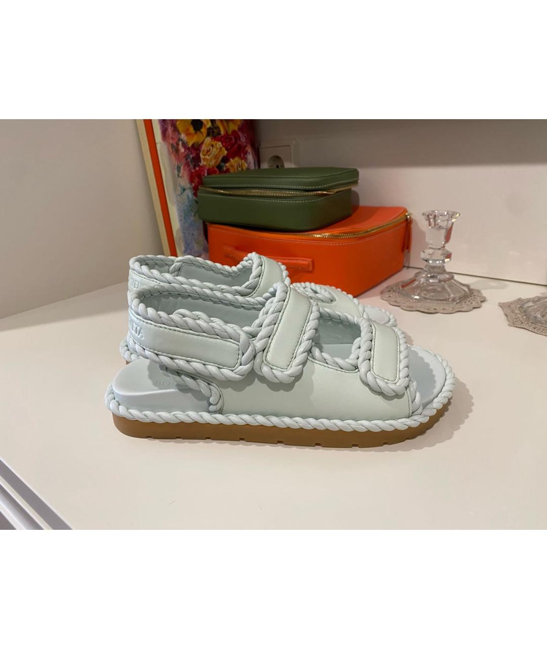 BOTTEGA VENETA Белые кожаные сандалии, фото 6