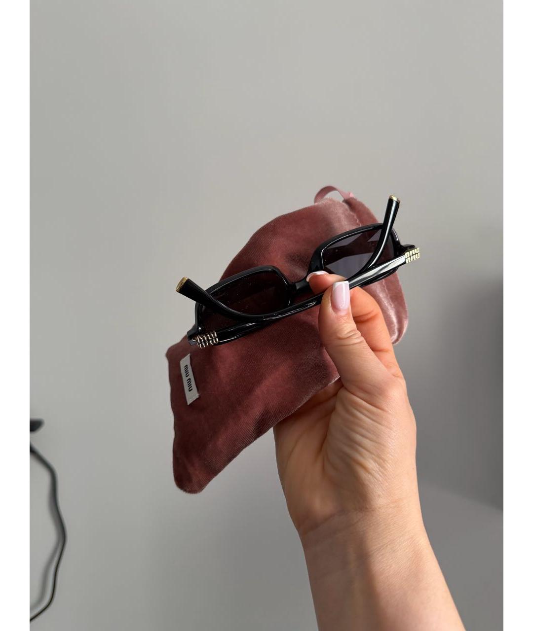 MIU MIU Черные пластиковые солнцезащитные очки, фото 3