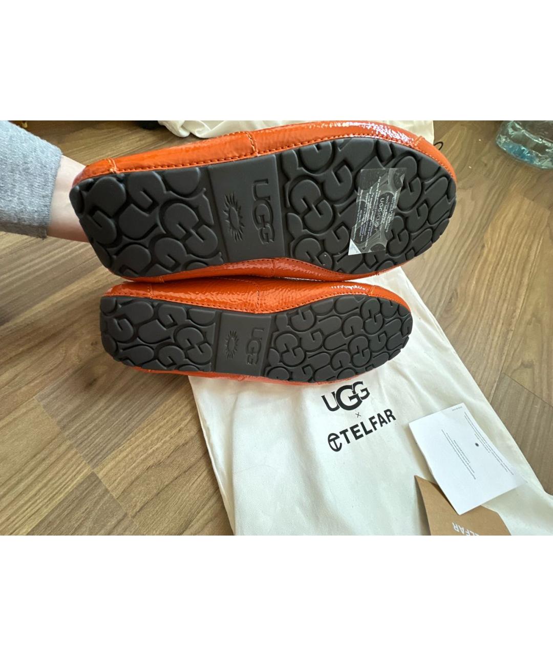 UGG AUSTRALIA Оранжевое мокасины из лакированной кожи, фото 3