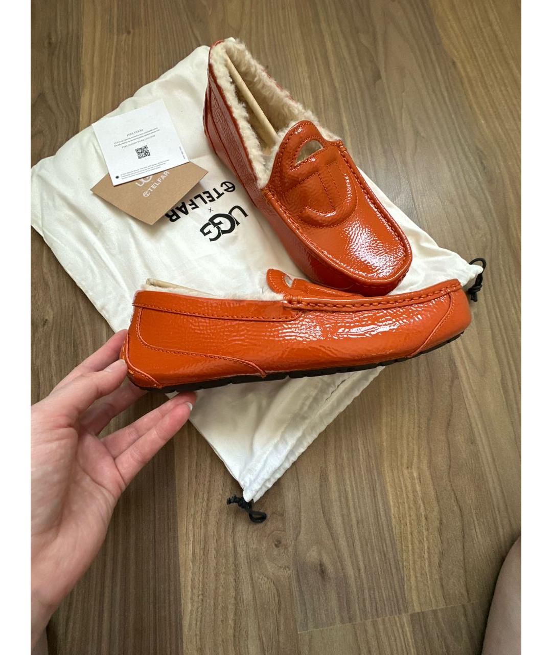 UGG AUSTRALIA Оранжевое мокасины из лакированной кожи, фото 3