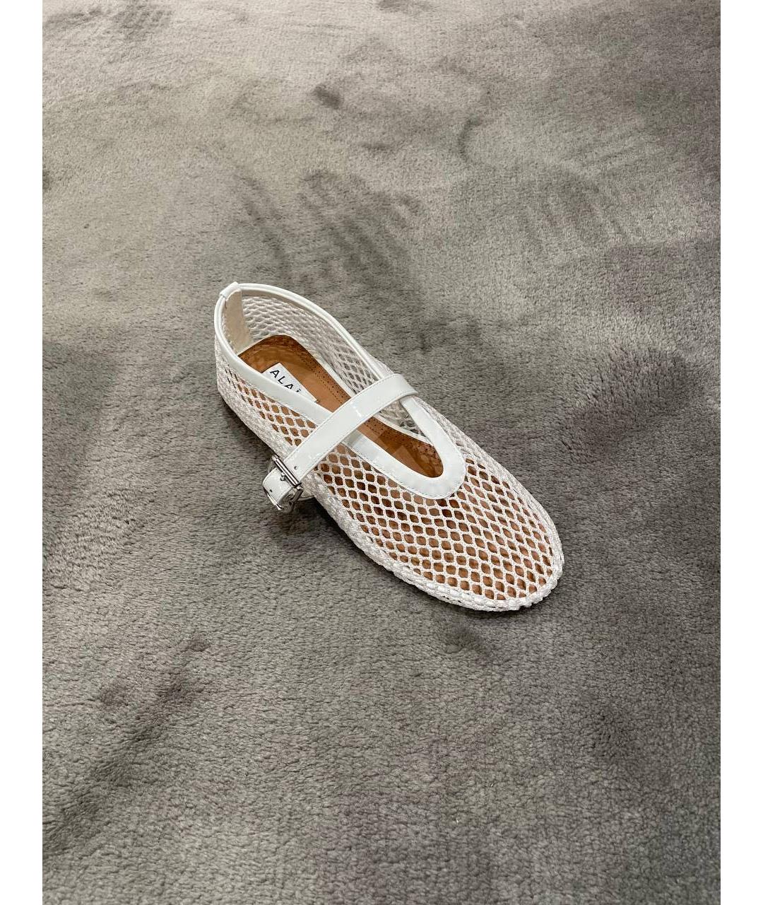 ALAIA Белые балетки из лакированной кожи, фото 6