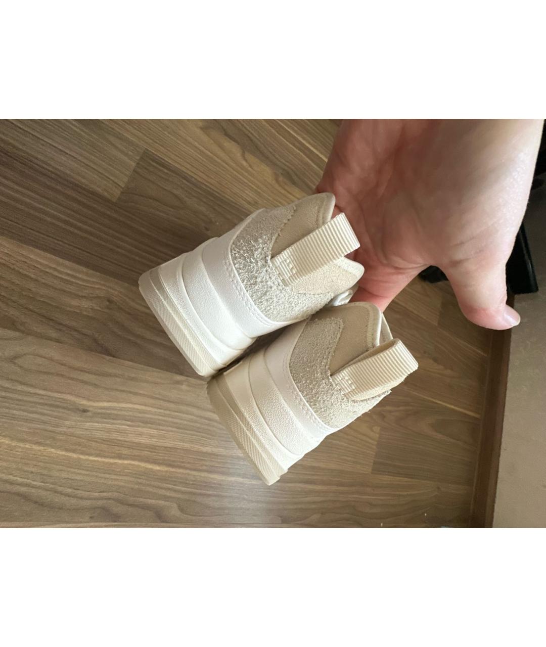 UGG AUSTRALIA Бежевые замшевые кроссовки, фото 3