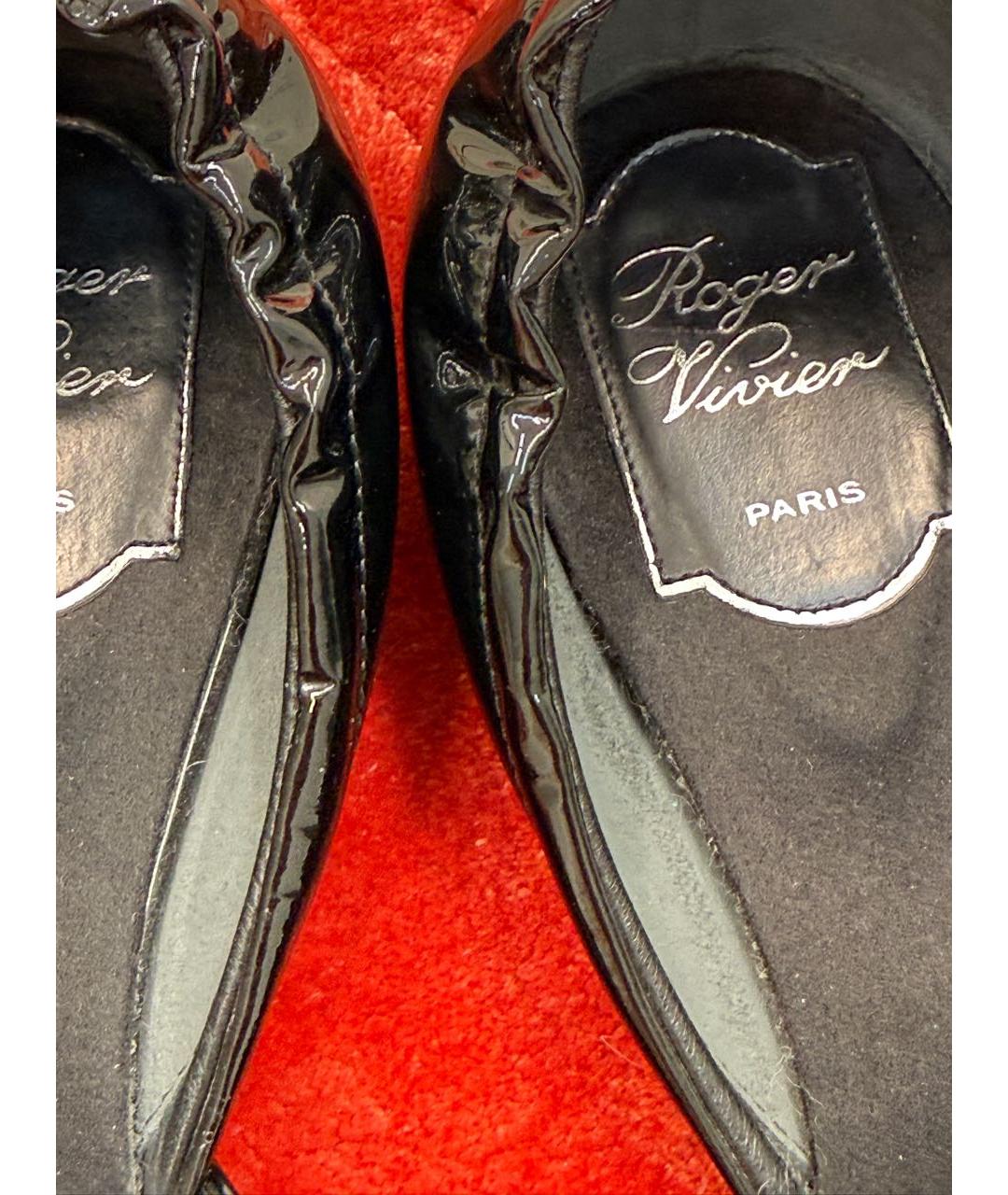 ROGER VIVIER Черные балетки из лакированной кожи, фото 5