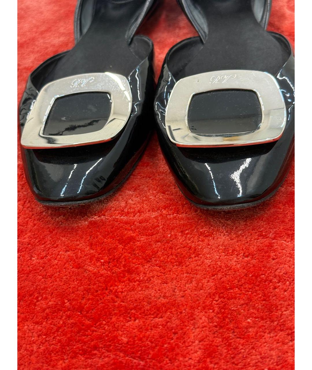 ROGER VIVIER Черные балетки из лакированной кожи, фото 4