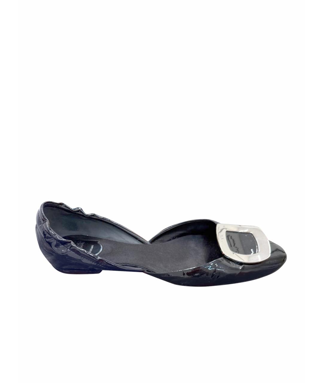 ROGER VIVIER Черные балетки из лакированной кожи, фото 1