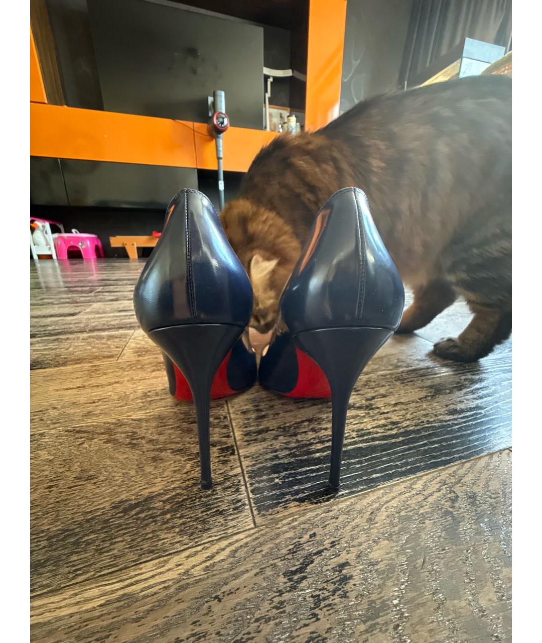 CHRISTIAN LOUBOUTIN Темно-синие туфли из лакированной кожи, фото 4