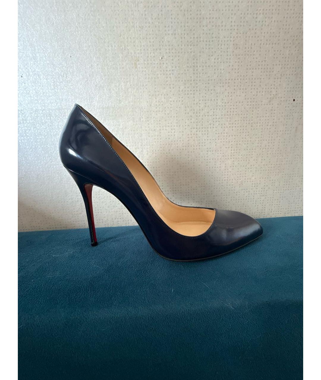 CHRISTIAN LOUBOUTIN Темно-синие туфли из лакированной кожи, фото 7