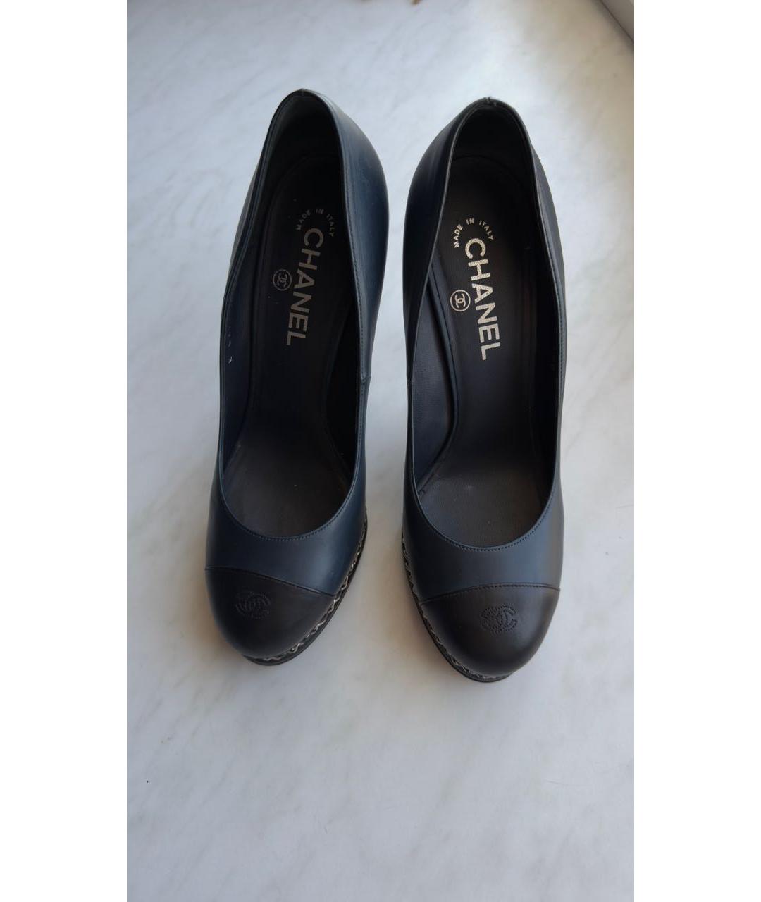 CHANEL Темно-синие кожаные туфли, фото 2