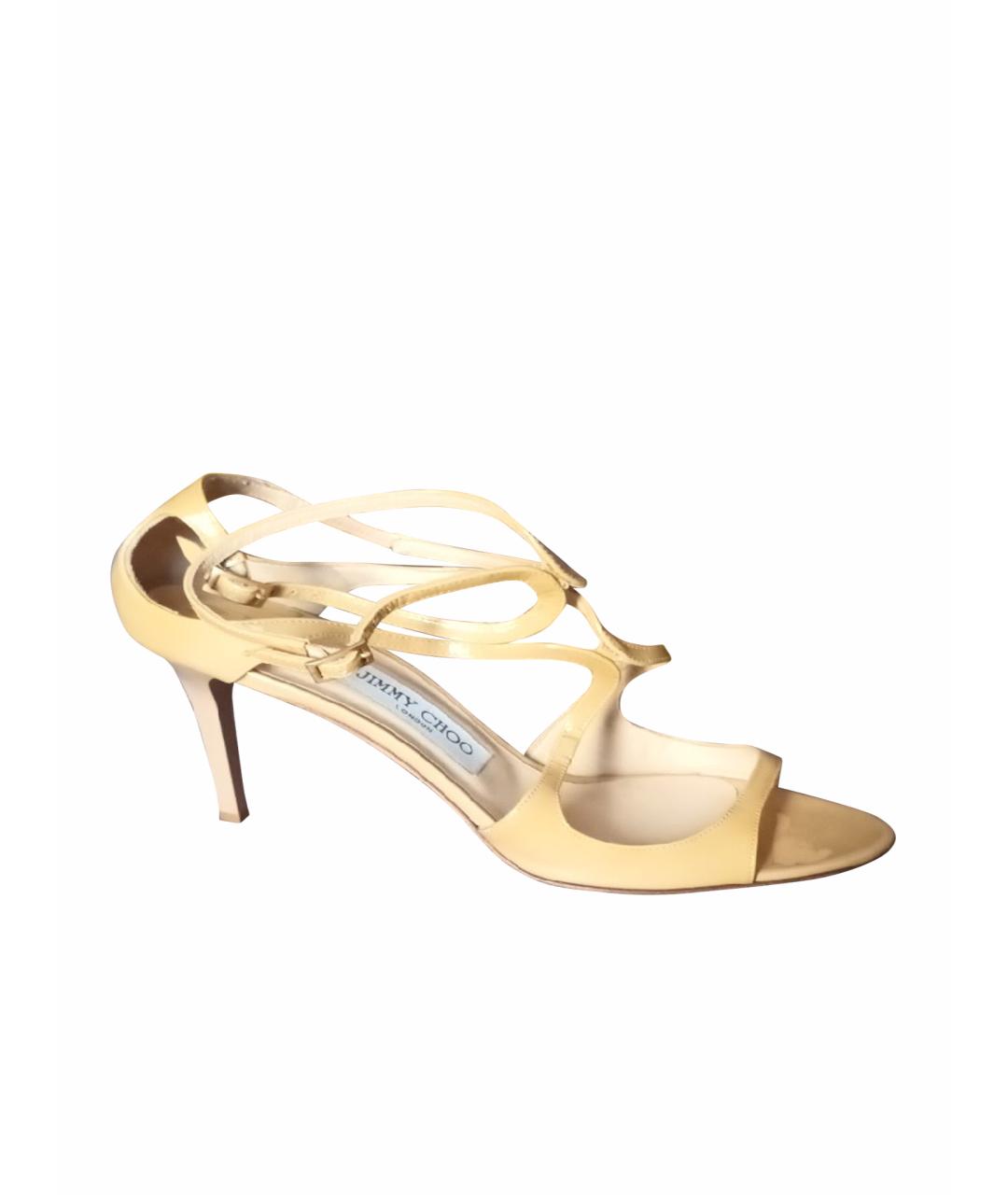 JIMMY CHOO Бежевые босоножки из лакированной кожи, фото 1