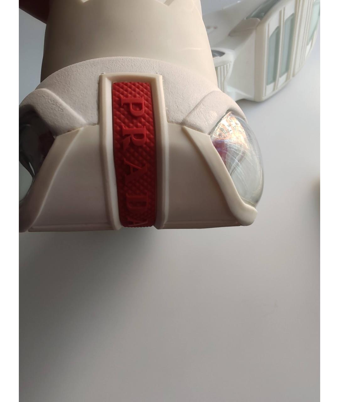 PRADA Белые низкие кроссовки / кеды, фото 5