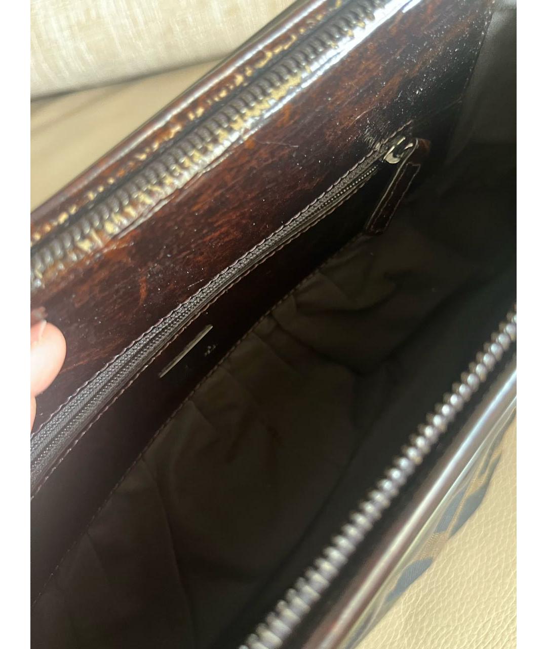 FENDI Коричневая сумка с короткими ручками из лакированной кожи, фото 4