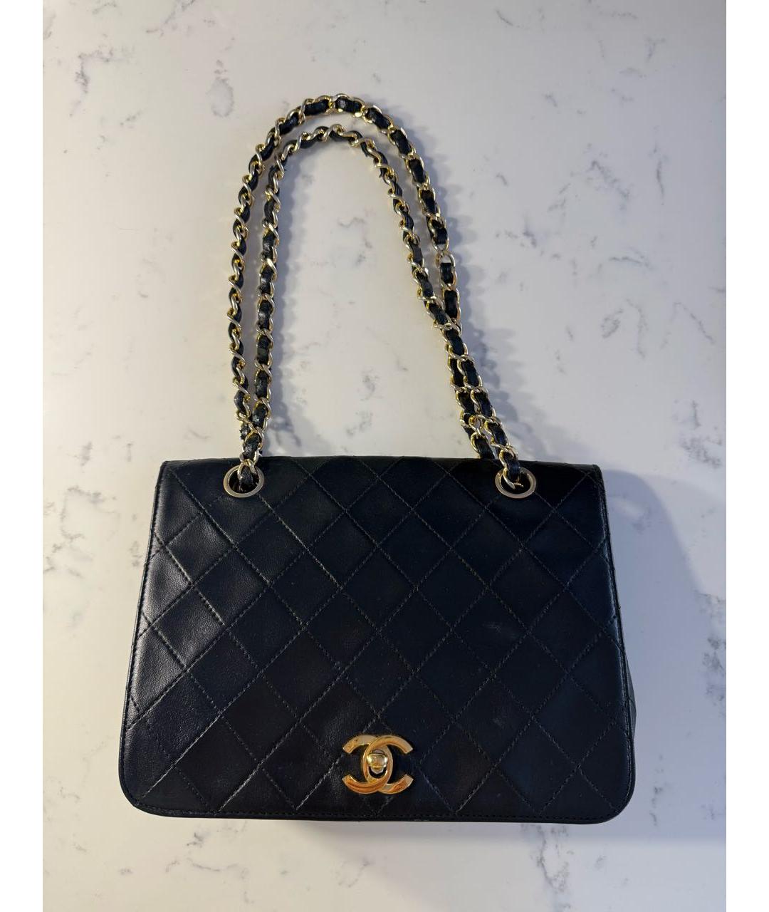 CHANEL Черная кожаная сумка с короткими ручками, фото 6