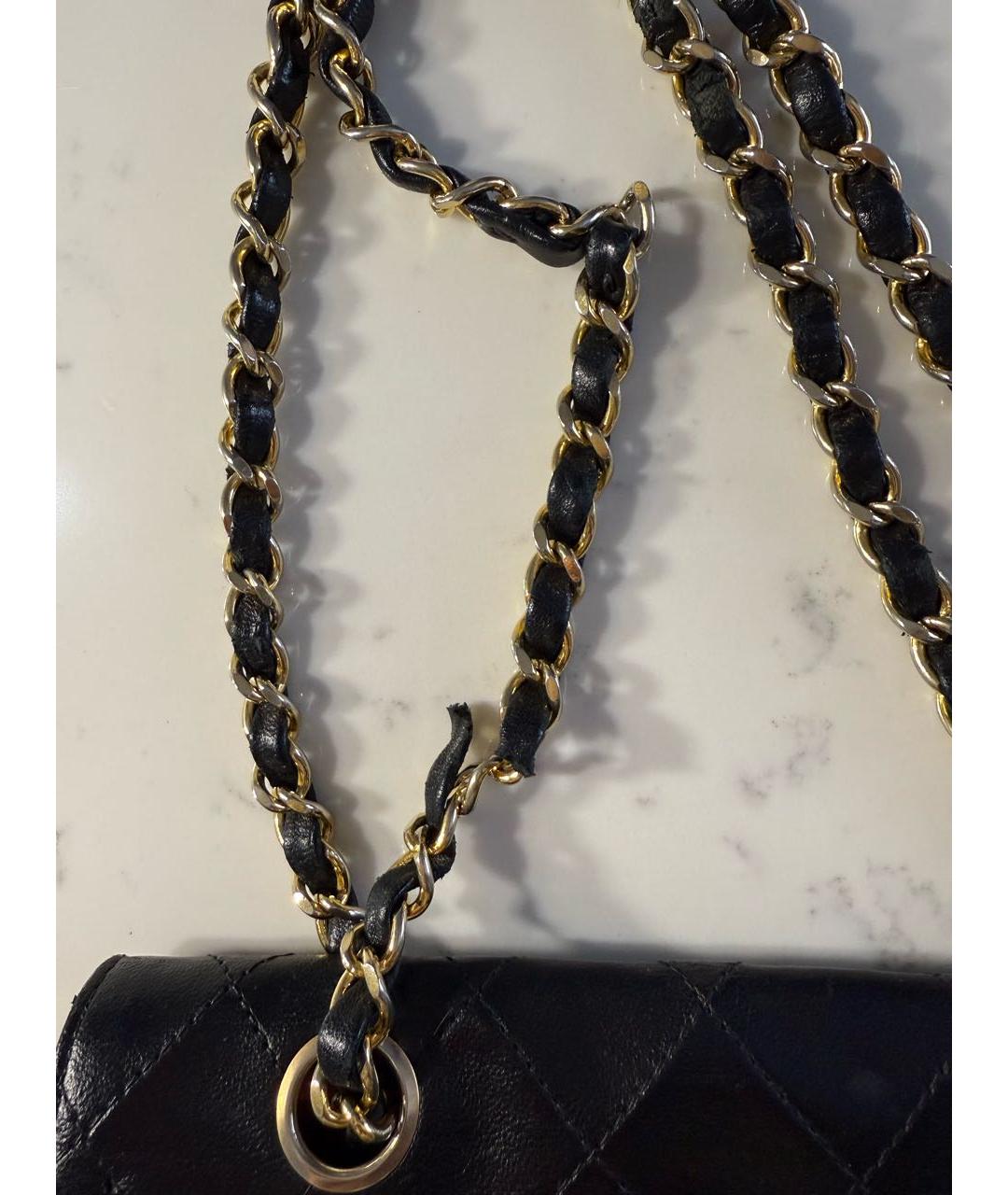 CHANEL Черная кожаная сумка с короткими ручками, фото 4