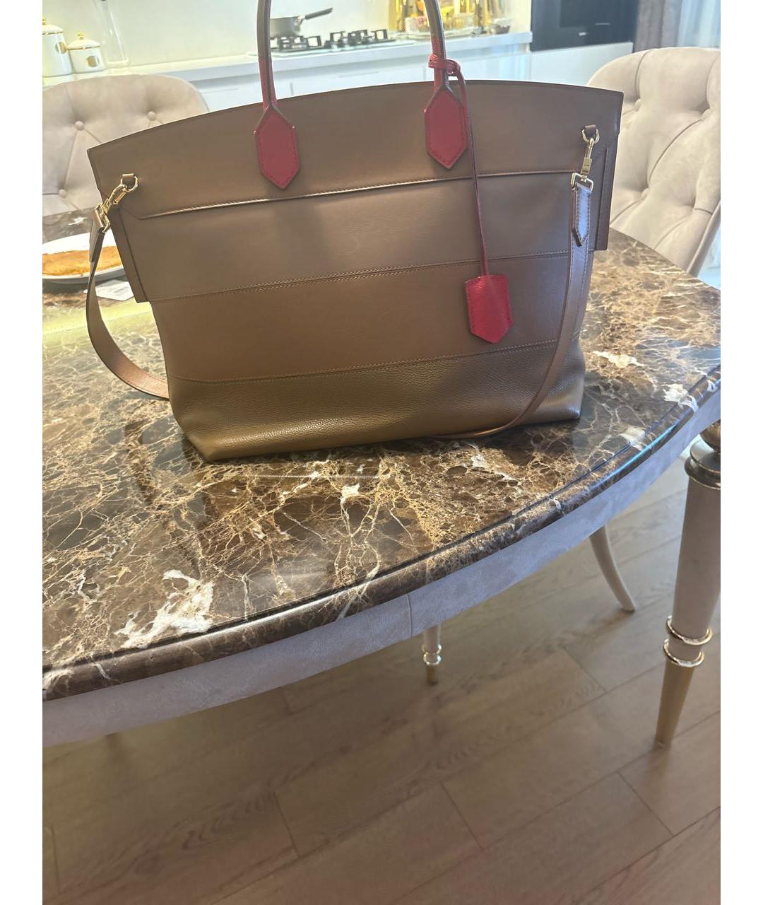 BURBERRY Коричневая кожаная сумка тоут, фото 3