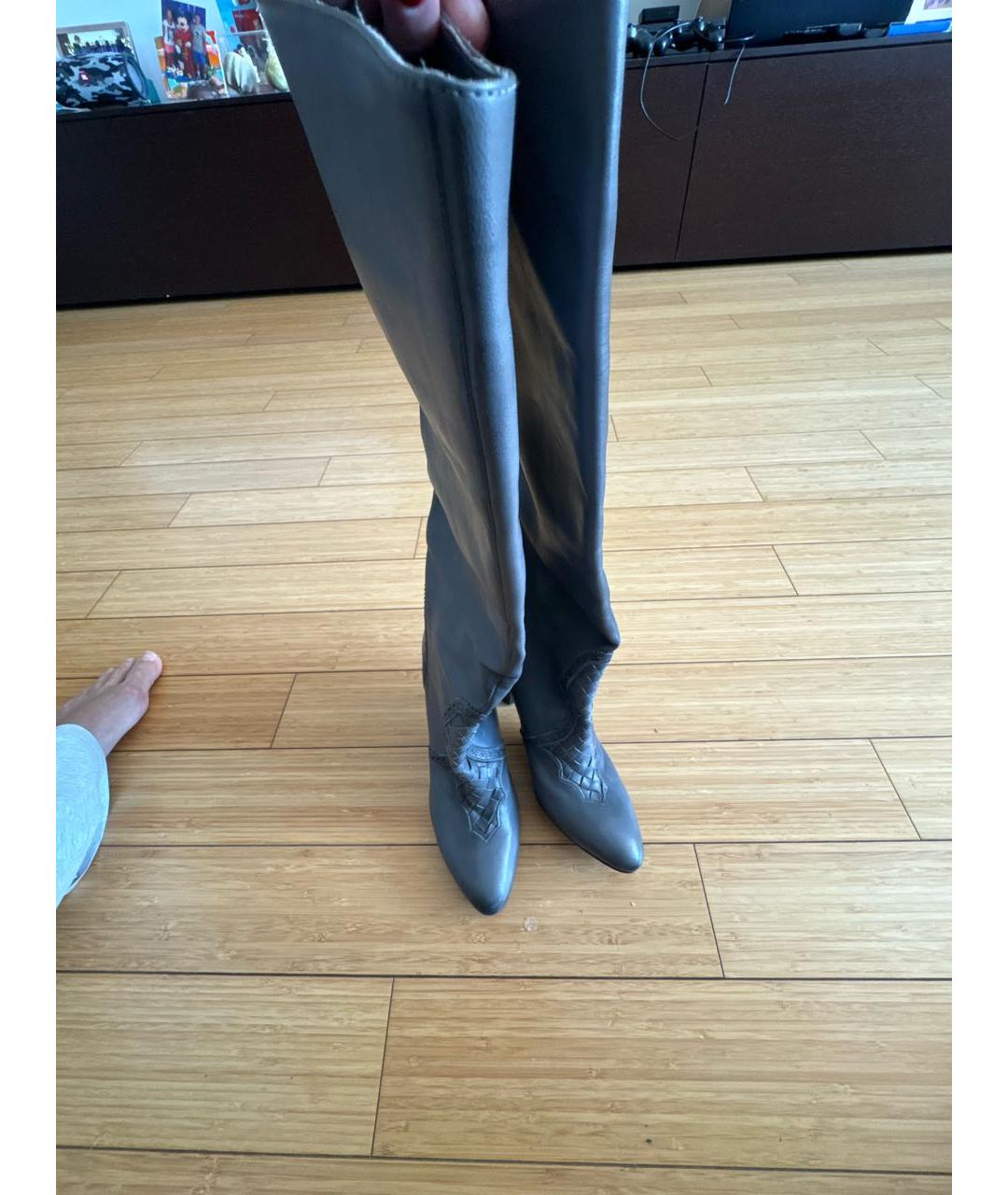 BOTTEGA VENETA Серые кожаные сапоги, фото 2