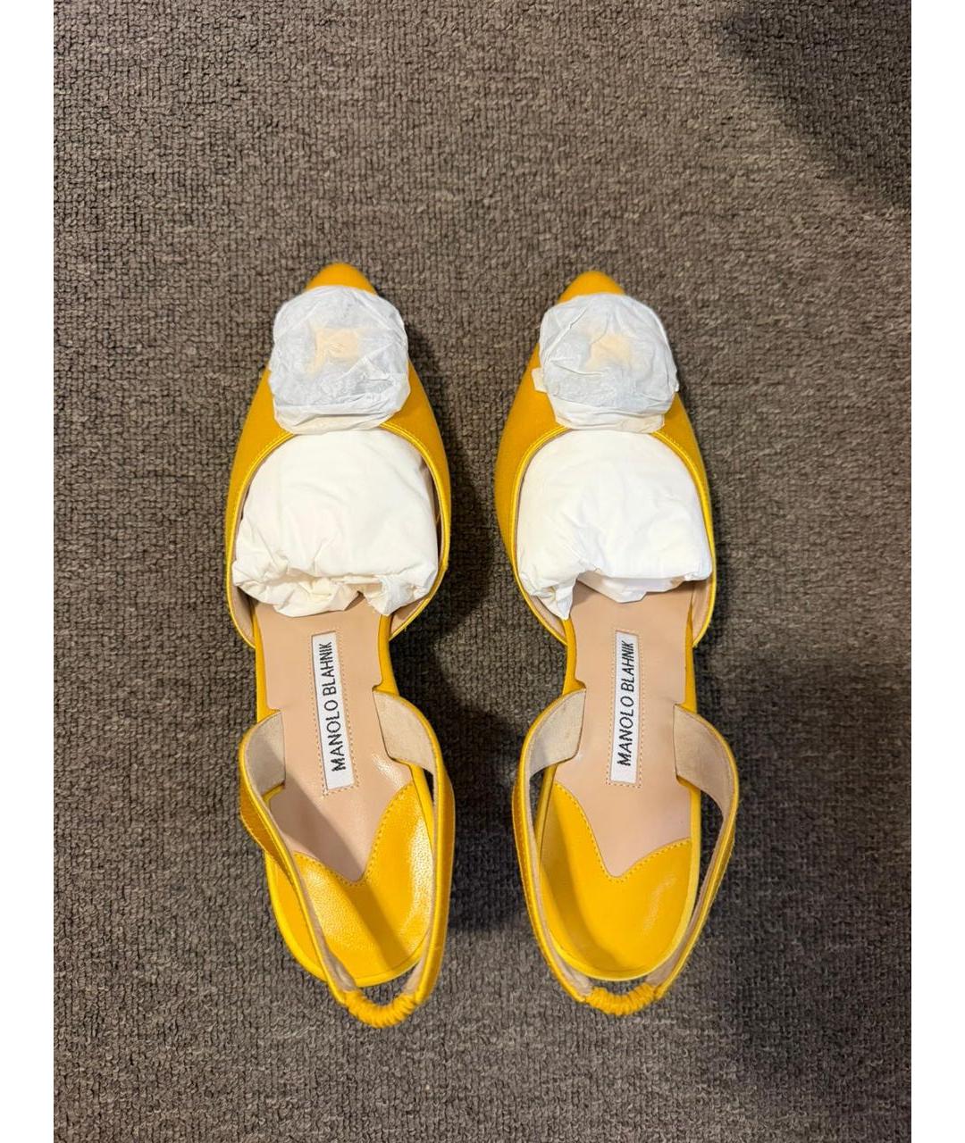 MANOLO BLAHNIK Желтые текстильные туфли, фото 4