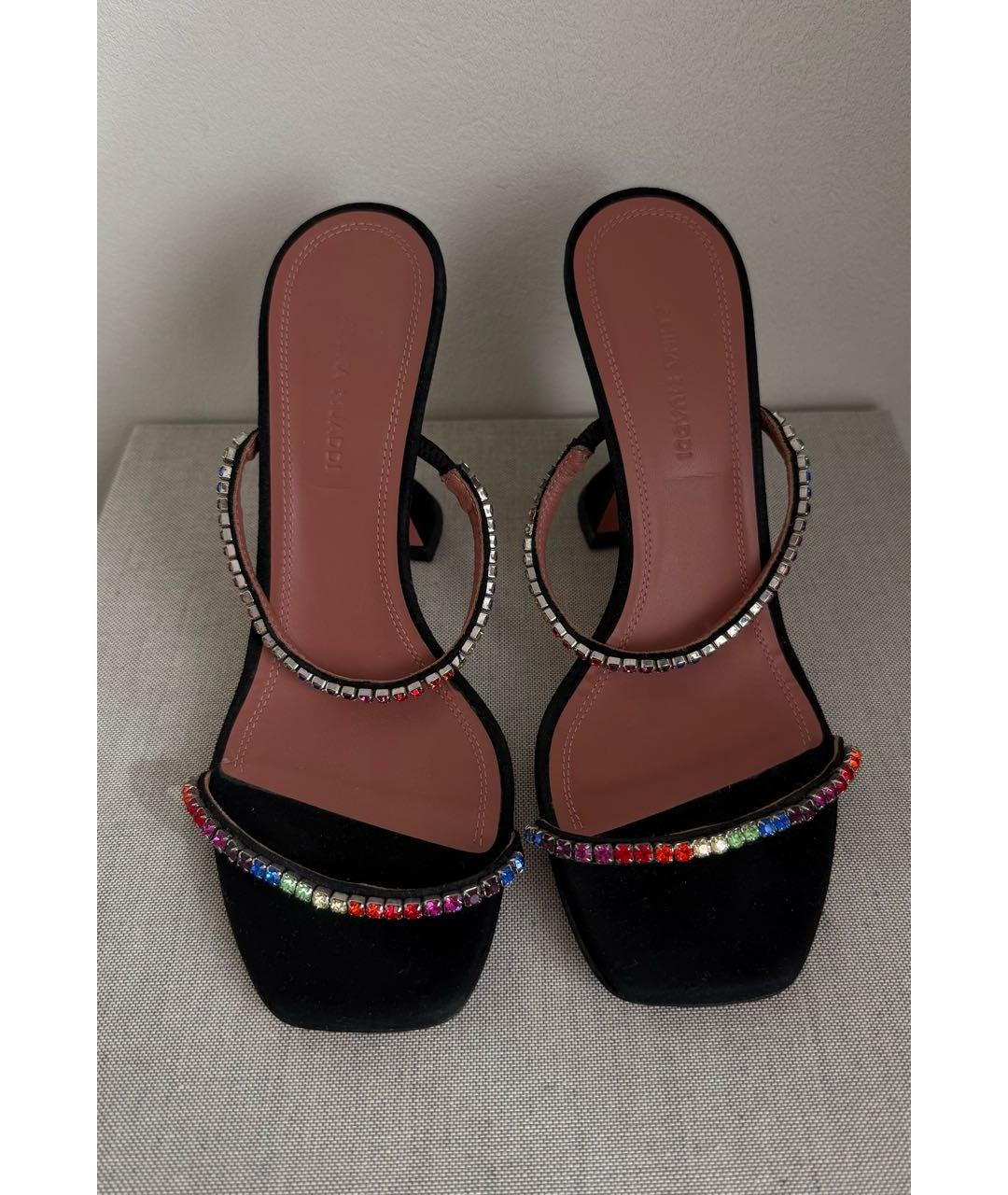 Amina Muaddi Черные замшевые босоножки, фото 2