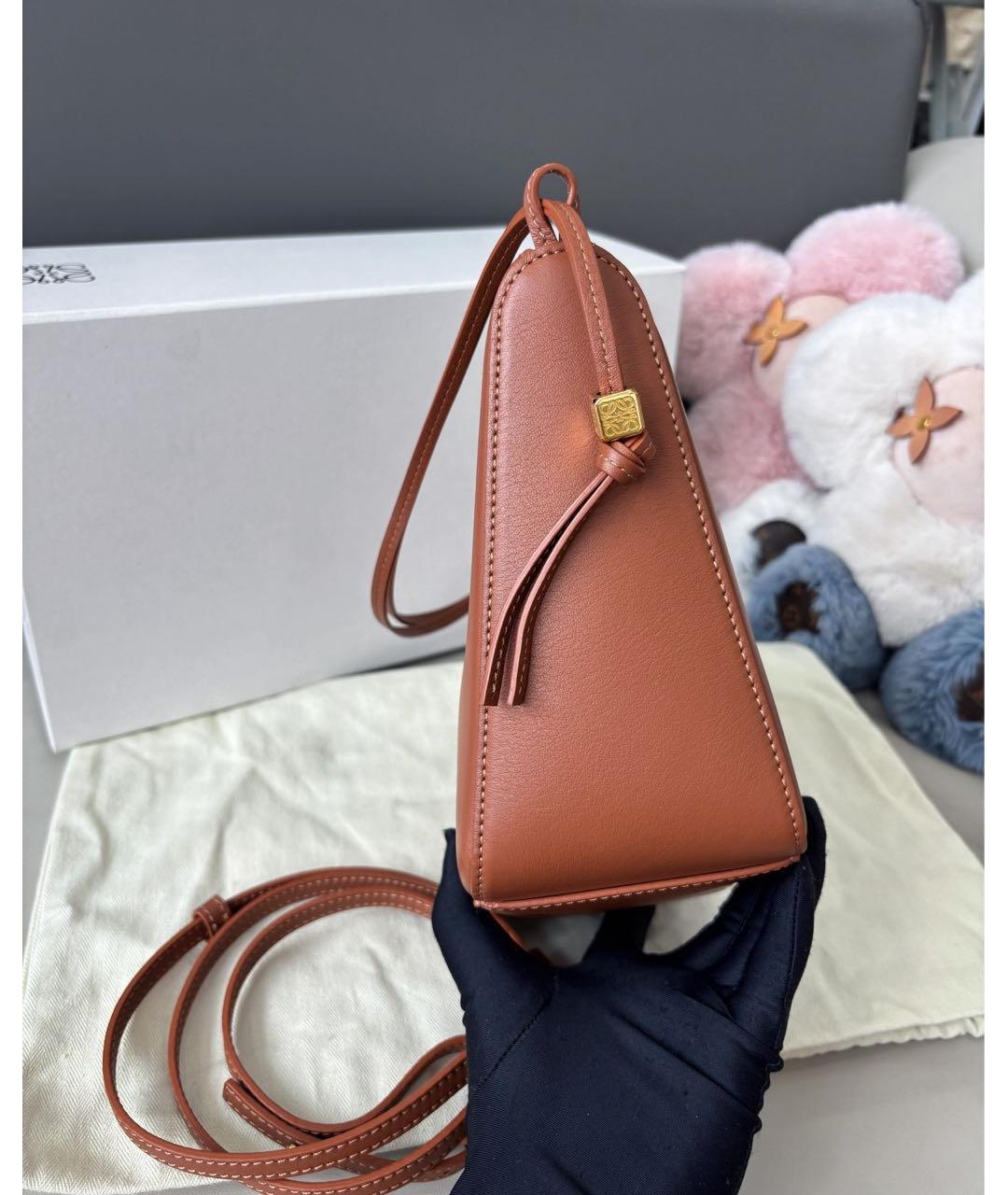 LOEWE Коричневая кожаная сумка с короткими ручками, фото 3