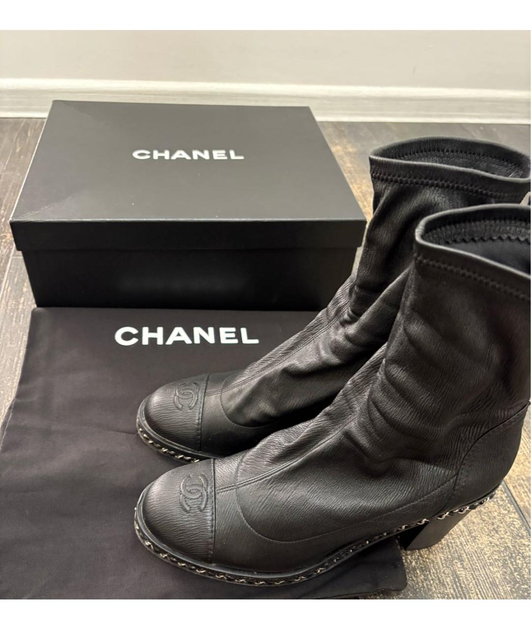 CHANEL Черные кожаные ботильоны, фото 4