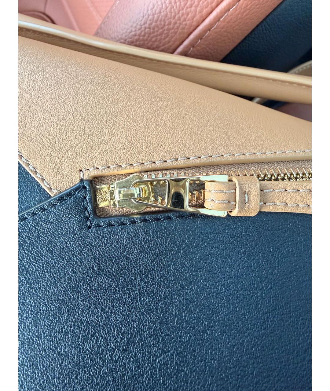 LOEWE Черная кожаная сумка с короткими ручками, фото 6