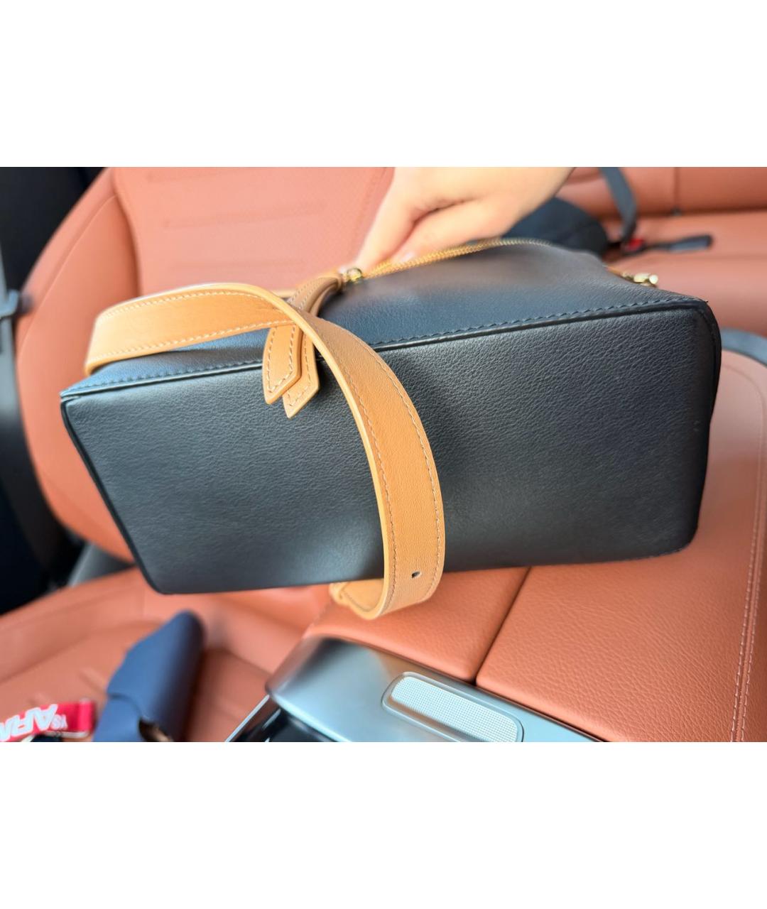 LOEWE Черная кожаная сумка с короткими ручками, фото 7