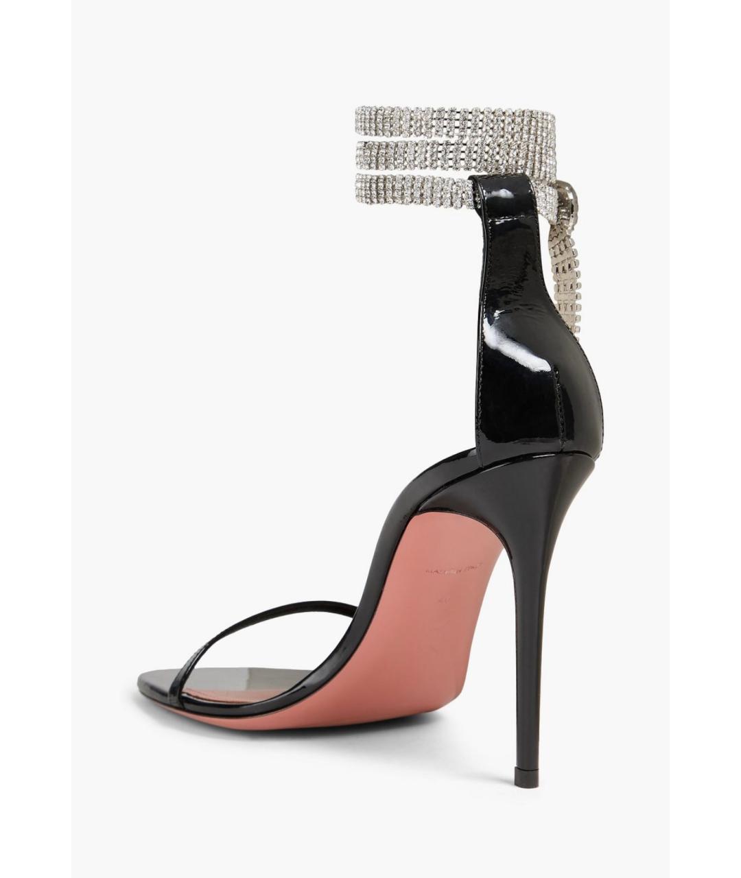 Amina Muaddi Черные босоножки из лакированной кожи, фото 3