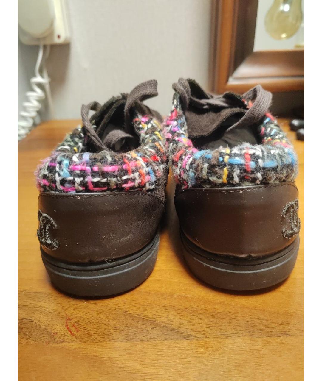 CHANEL Коричневые замшевые кеды, фото 4