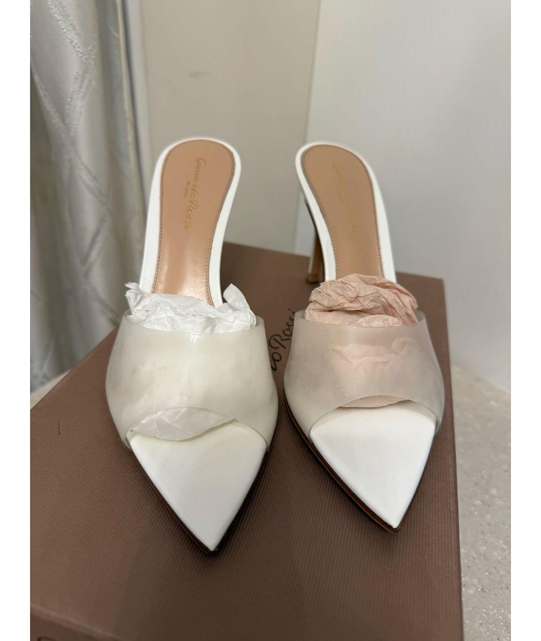 GIANVITO ROSSI Белые кожаные лодочки на низком каблуке, фото 2