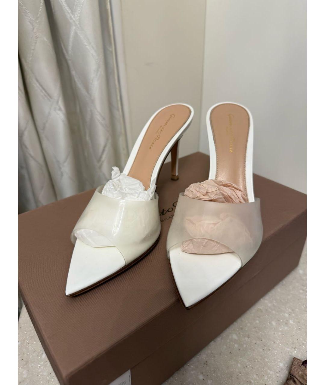 GIANVITO ROSSI Белые кожаные лодочки на низком каблуке, фото 7