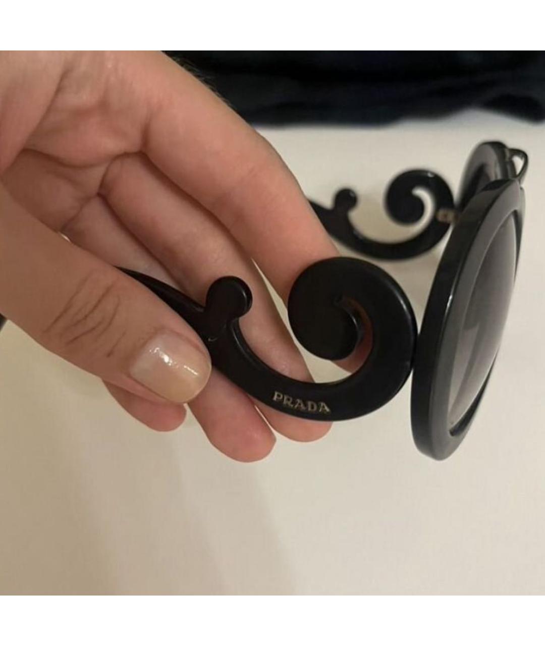 PRADA Черные пластиковые солнцезащитные очки, фото 3