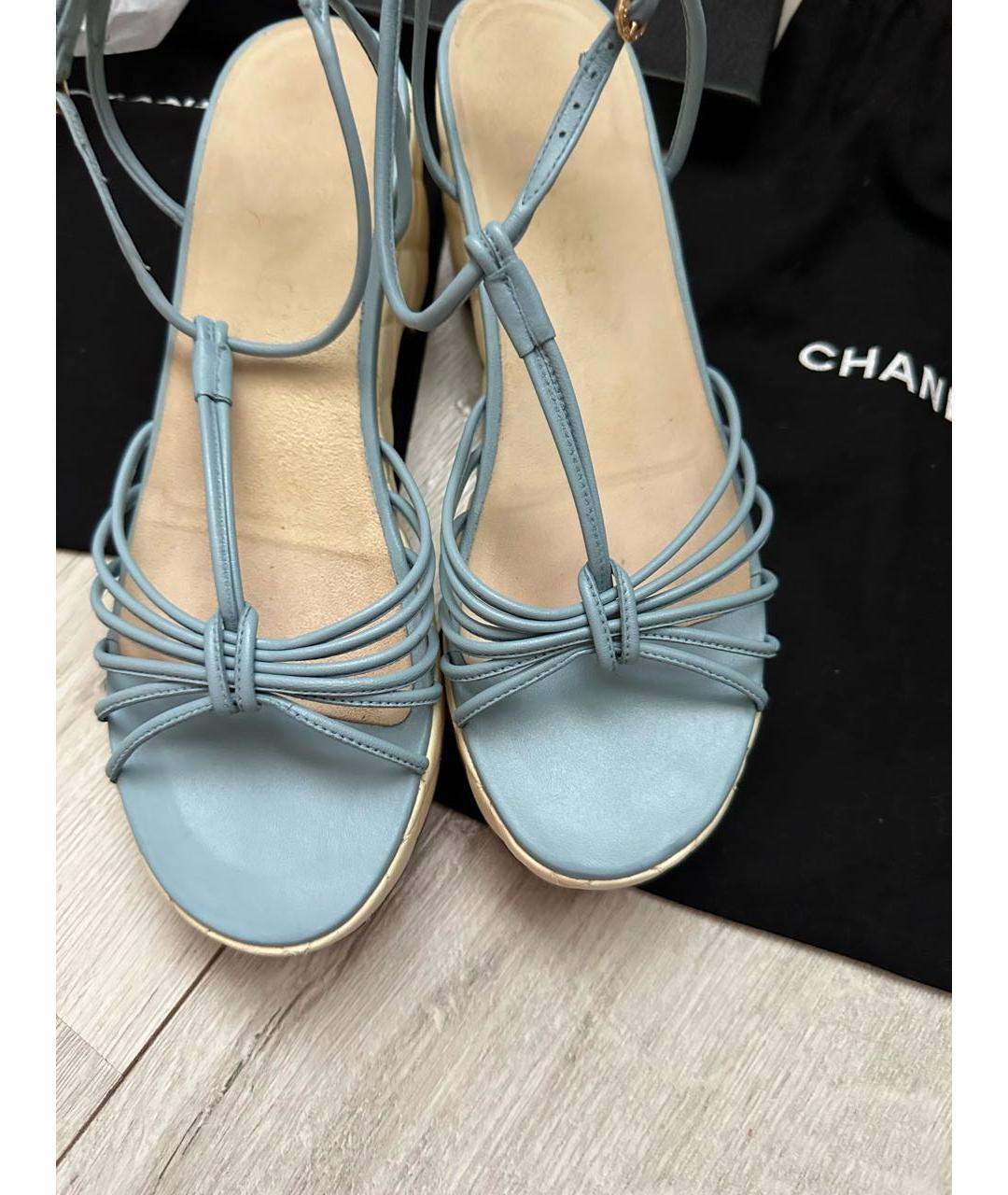 CHANEL Голубые кожаные босоножки, фото 2
