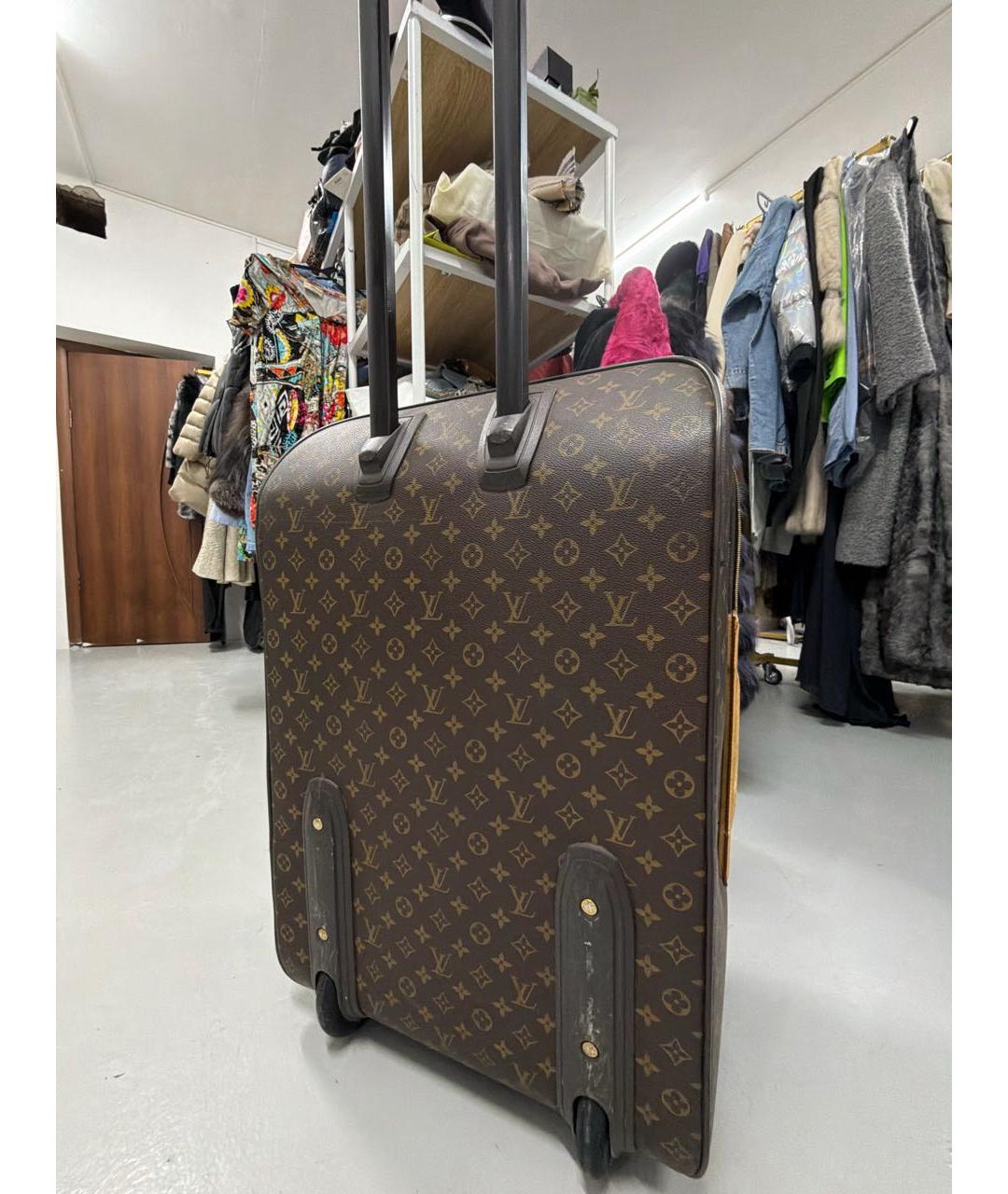 LOUIS VUITTON Коричневый чемодан, фото 2