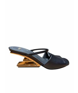 FENDI Босоножки