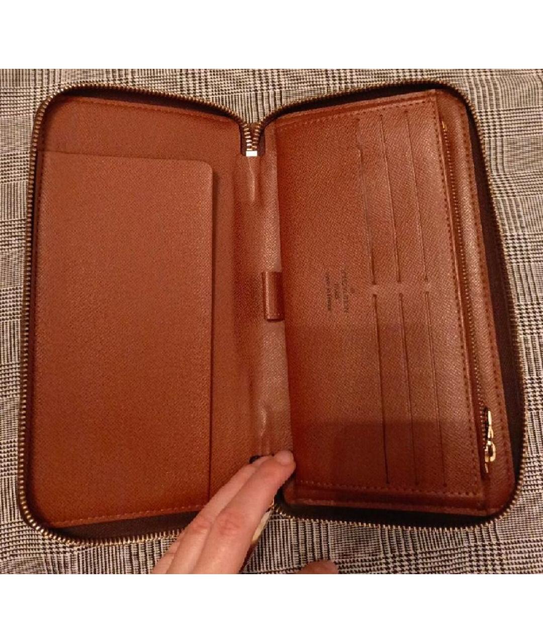 LOUIS VUITTON Коричневый кошелек, фото 7