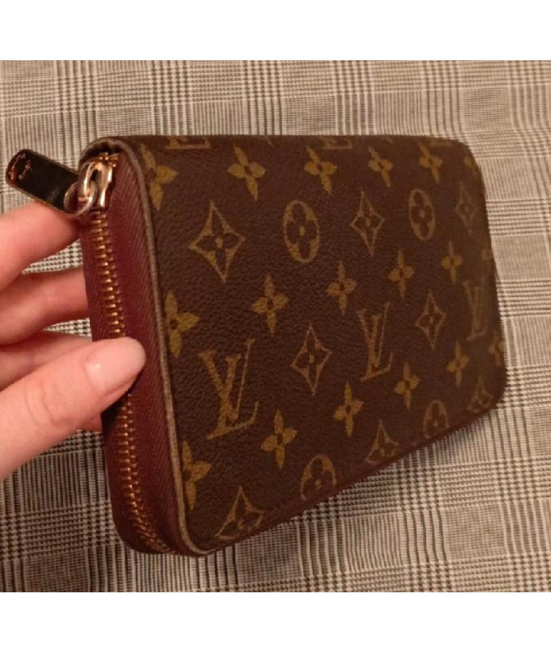 LOUIS VUITTON Коричневый кошелек, фото 2