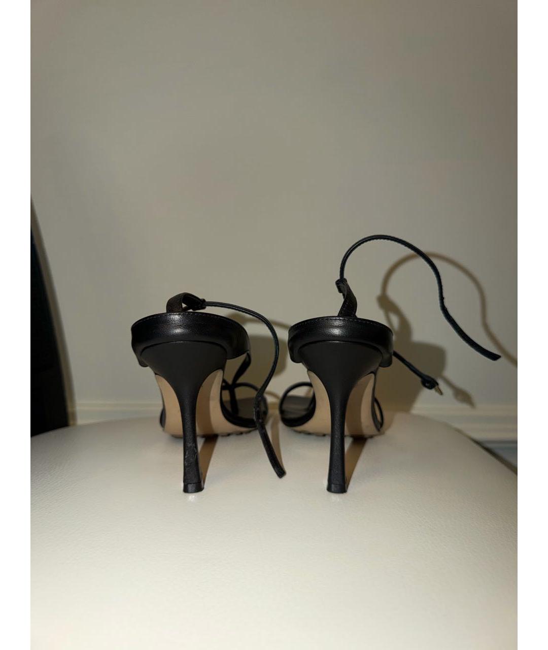 BOTTEGA VENETA Черные кожаные босоножки, фото 4