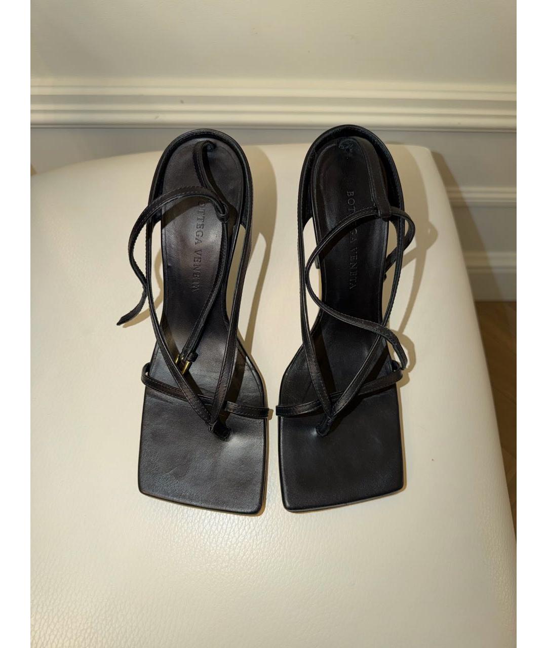 BOTTEGA VENETA Черные кожаные босоножки, фото 2