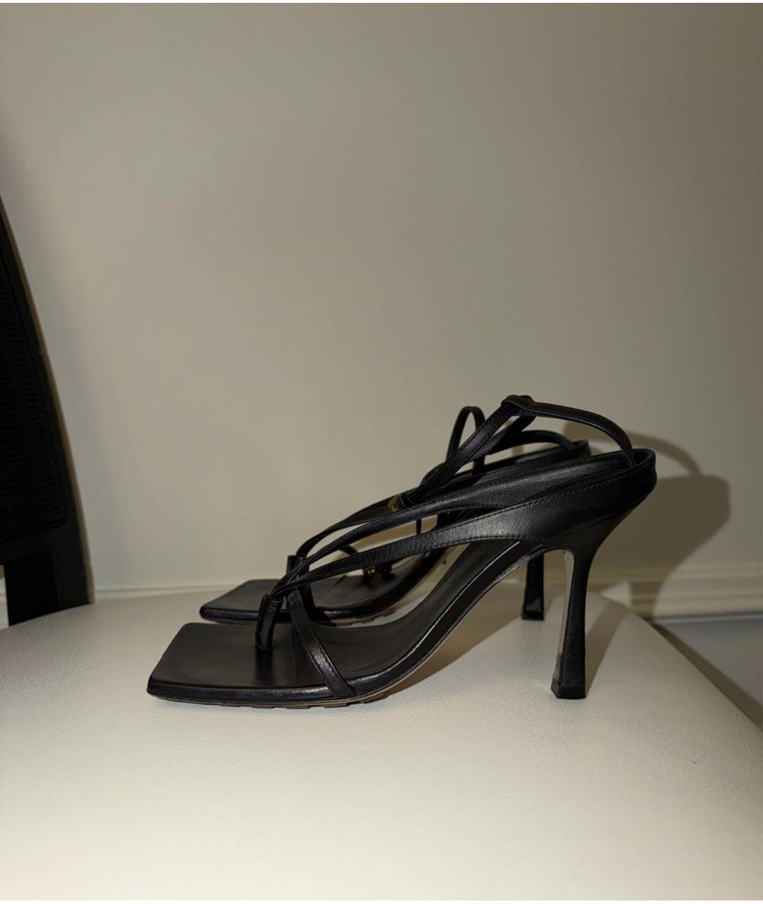BOTTEGA VENETA Черные кожаные босоножки, фото 5